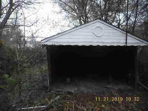 18600 Riverview (6)_m.jpg